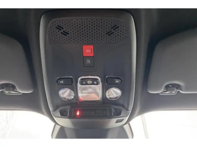 VEHICLE__CONDITION_SERVICE Peugeot 2008 ALLURE*Navi Détecteurs Boite Auto!*disp11/26 BLACK 38