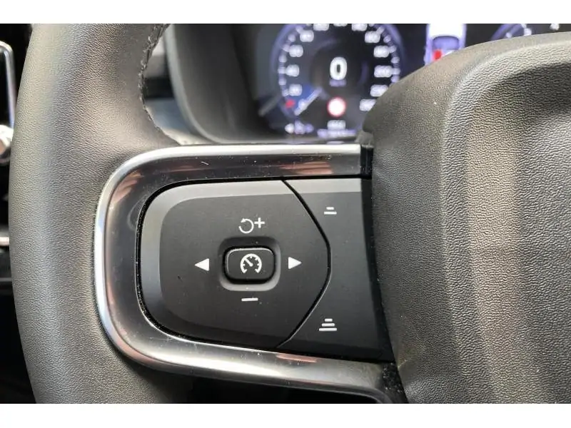 Occasion Volvo XC40 PLUS DARK GEARTRONIC BLACK 24