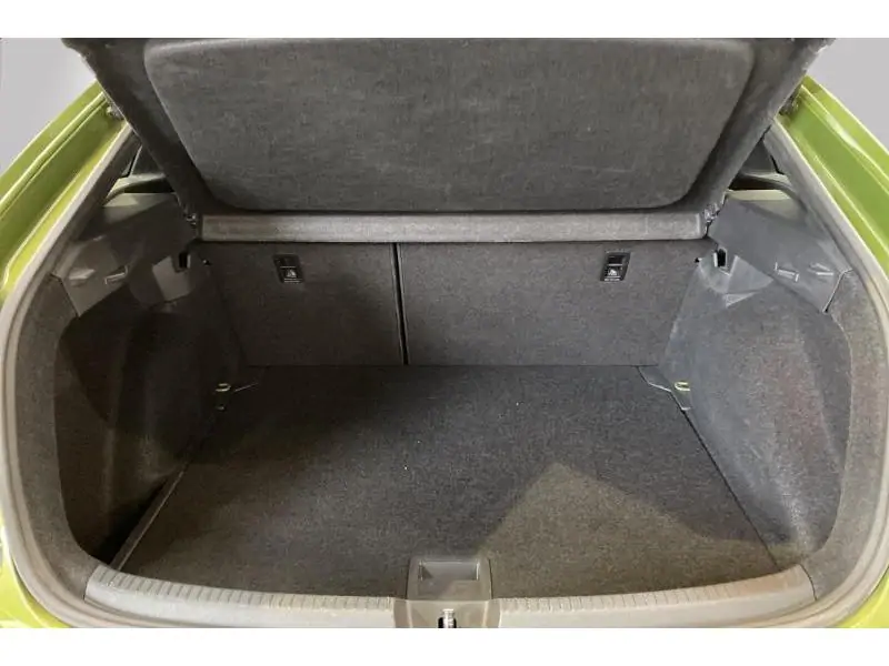 Occasion Volkswagen Taigo R-Line GREEN 19