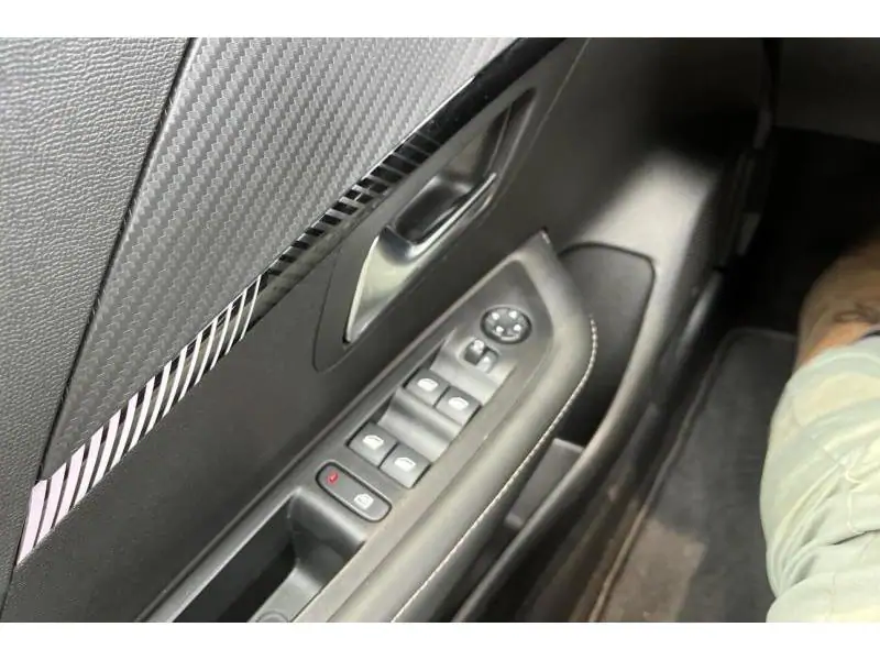 VEHICLE__CONDITION_SERVICE Peugeot 208 ALLURE WHITE 17