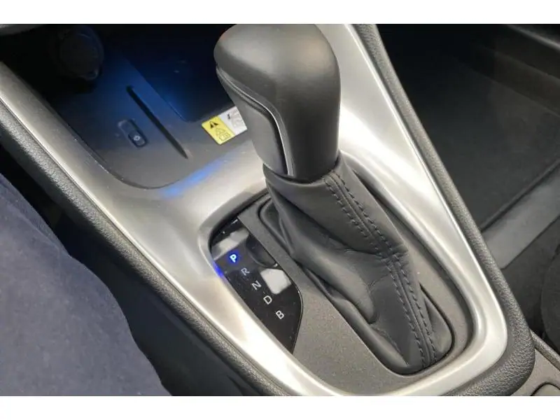 Occasion Toyota Yaris IV GREY 16