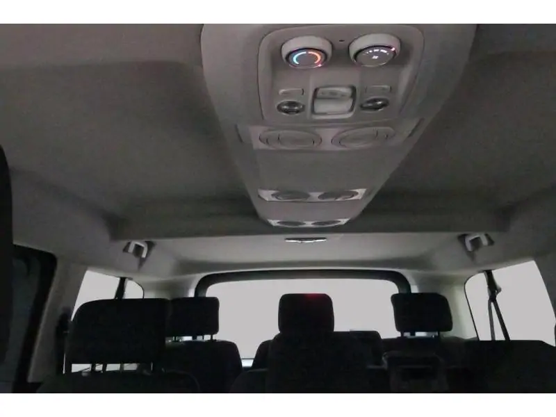 Occasion Peugeot Traveller 8 places GREEN 31