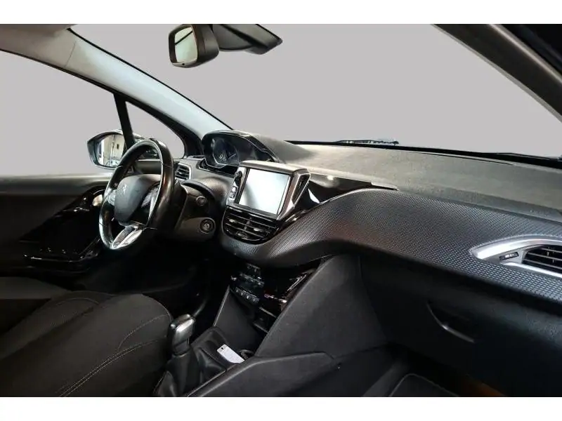 Occasion Peugeot 208 Allure Gps camera 110pk trekhaak BLACK 2