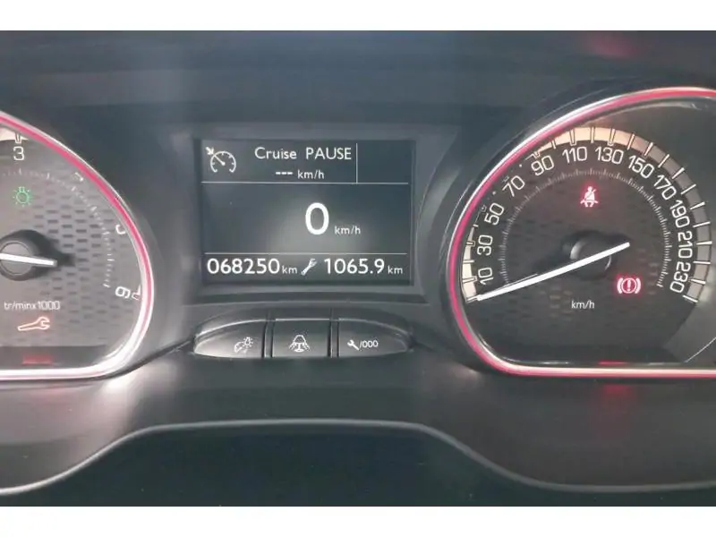 Occasion Peugeot 2008 gt line GREY 14