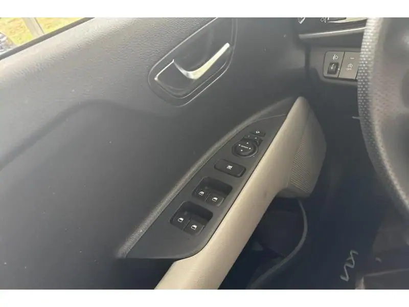 Occasion Kia Stonic Berline 1.0 ROBOT BLUE 17