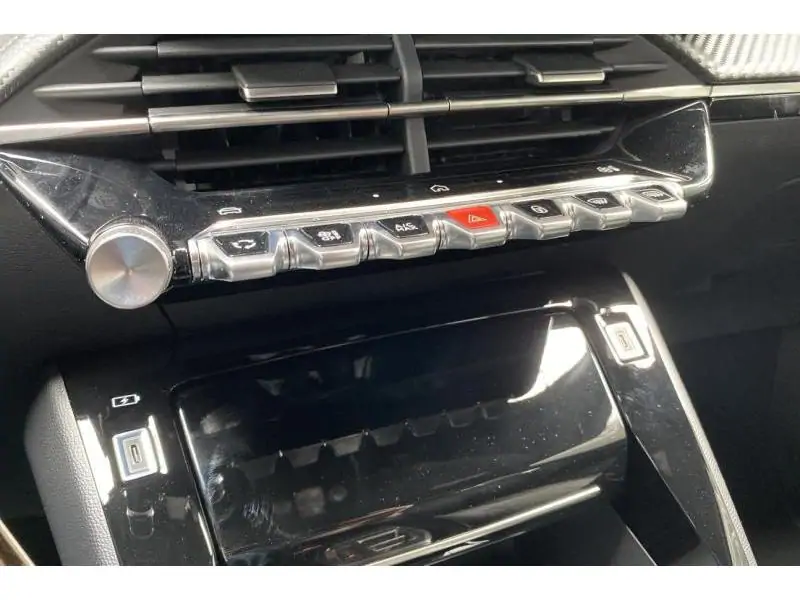 Démo Peugeot 2008 ALLURE CHAMPAGNE 38