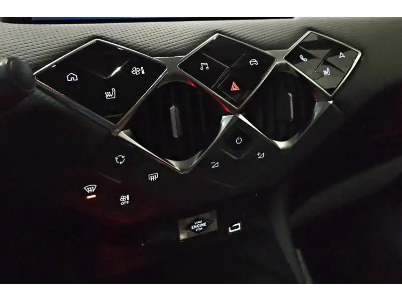 VEHICLE__CONDITION_SERVICE DS Automobiles DS 3 PALLAS WHITE 15