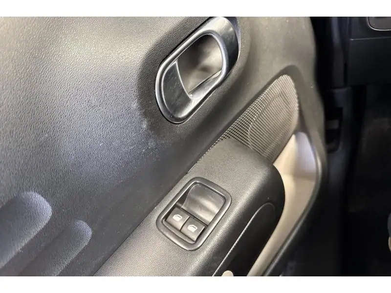 Occasion Citroen C3 Berline 1.5 MANUAL WHITE 17