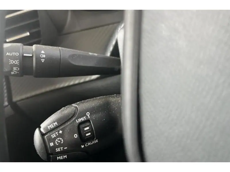 Occasion Peugeot 208 II & e- Like GREY 21