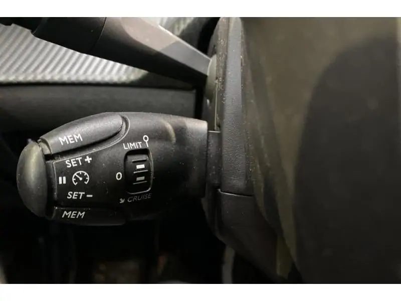 Occasion Peugeot 208 Allure GREY 24