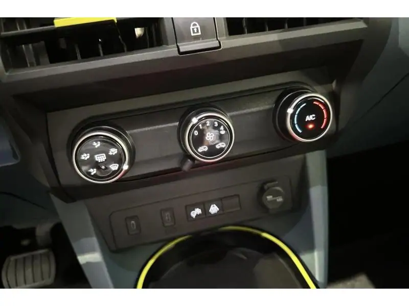 VEHICLE__CONDITION_SERVICE Fiat GRANDE PANDA Hybrid GREEN 15