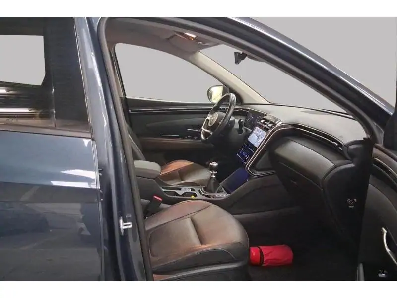Occasion Hyundai Tucson 1.6 T-GDi Shine Sensation 48v 6iMT 5d 110kW BLUE 8