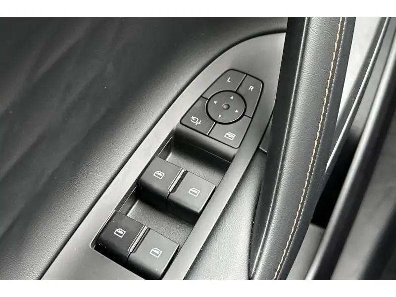 VEHICLE__CONDITION_SERVICE MG HS Luxury PHEV GREY 25