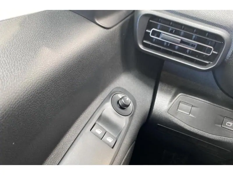 VEHICLE__CONDITION_SERVICE Opel Combo Life Life 5 places GREY 17