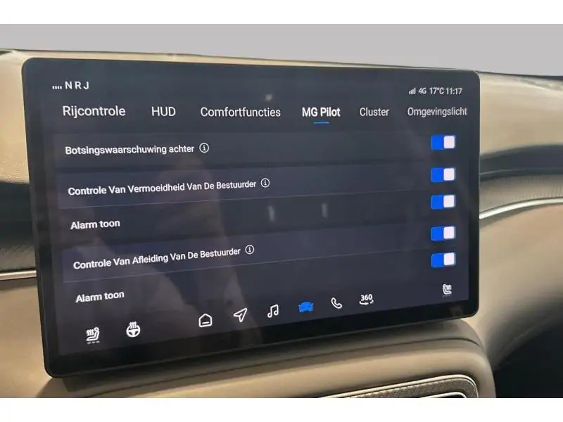 VEHICLE__CONDITION_SERVICE MG MGS6 EV LONG RANGE - LUXURY 77 kWh WHITE 35