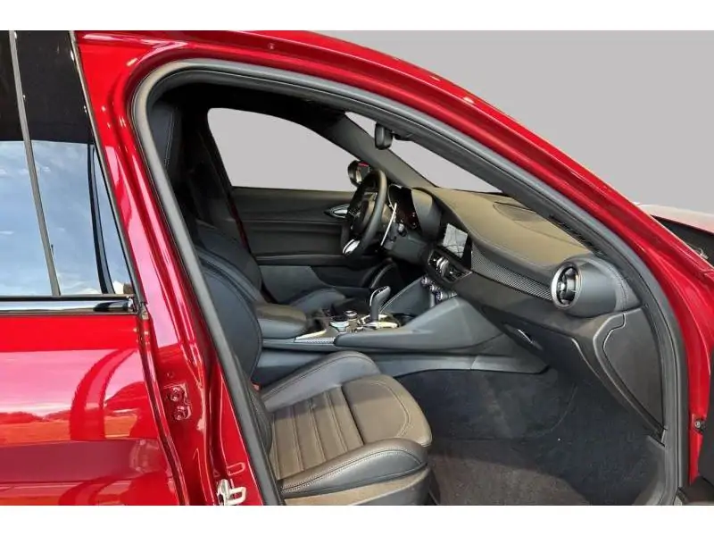 Démo Alfa Romeo Giulia NIEUW - Quadrifoglio 2.9 V6 Bi-Turbo 520 Pk At8 RED 8