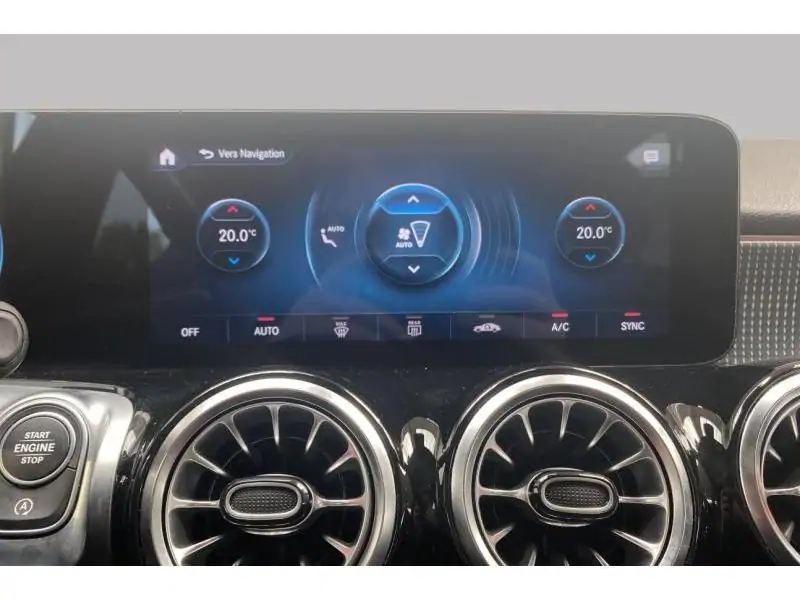 Occasion Mercedes-Benz GLB 200 Pano - Camera - CarPlay BLACK 15