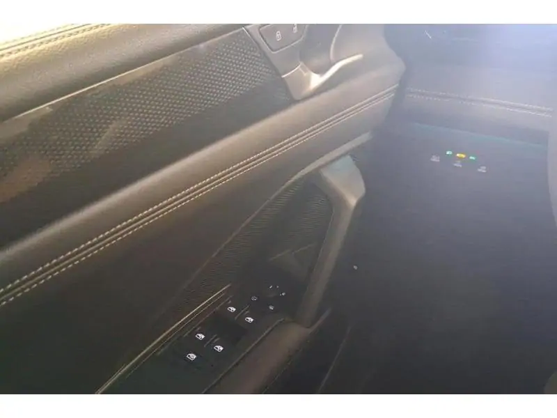 Occasion Volkswagen Tiguan IV Life BLUE 17
