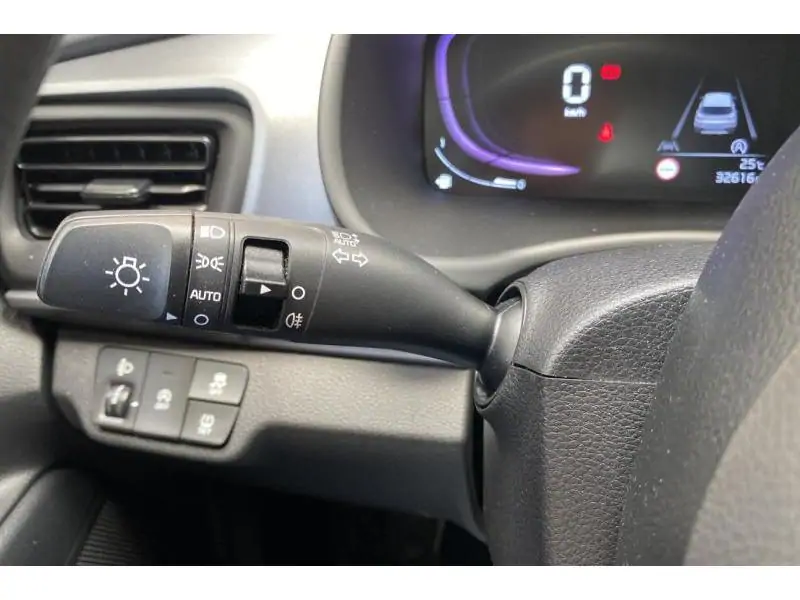 Occasion Kia Stonic Berline MANUAL GREY 27