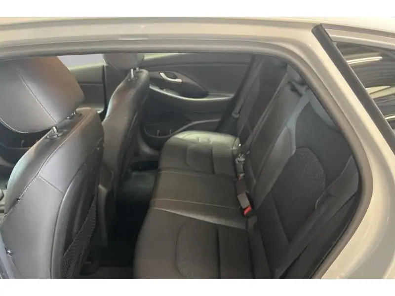 Occasion Hyundai i30 Feel SILVER 18