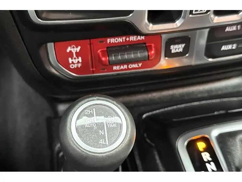 Occasion Jeep Wrangler Rubicon - Power Softtop - KAHN GREY 27