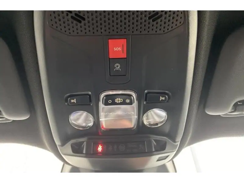 VEHICLE__CONDITION_SERVICE Peugeot 2008 ALLURE WHITE 36