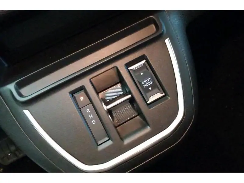 VEHICLE__CONDITION_SERVICE Peugeot Traveller 8 places GREEN 14