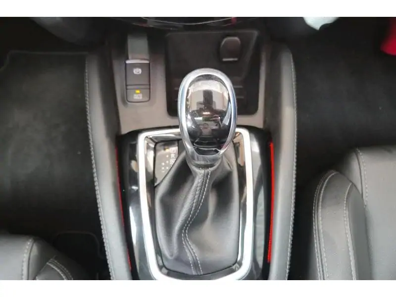 Occasion Nissan Qashqai Luxe WHITE 16