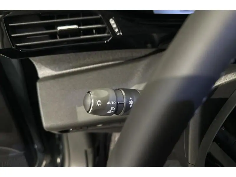 VEHICLE__CONDITION_SERVICE Peugeot 308 SW ALLURE Hybrid 145 BLUE 22