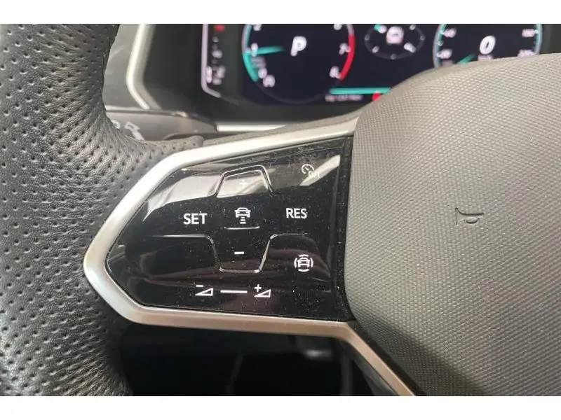 Occasion Volkswagen Tiguan R-Line - VIRTUAL COCKPIT - PDC WHITE 23