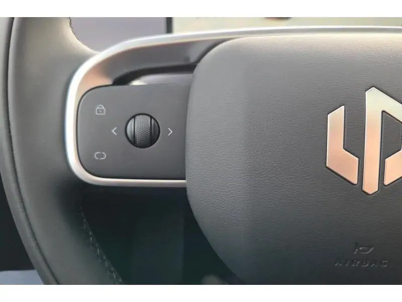 VEHICLE__CONDITION_SERVICE Leapmotor C10 DESIGN MY25 WHITE 20