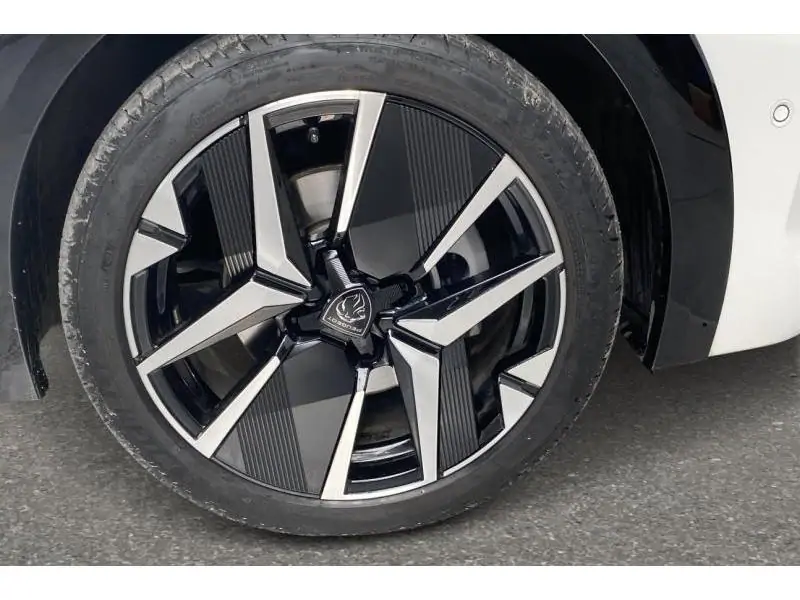 VEHICLE__CONDITION_SERVICE Peugeot 208 GT * Visio Park & CarPlay WHITE 22
