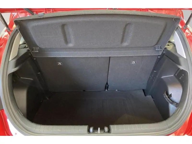 Occasion Hyundai i20 Berline MANUAL RED 19