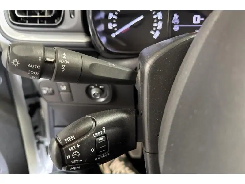 Occasion Citroen C3 Berline 1.5 MANUAL WHITE 23