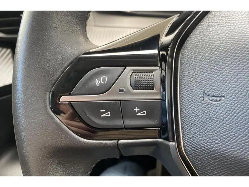 Occasion Peugeot 2008 Style WHITE 24