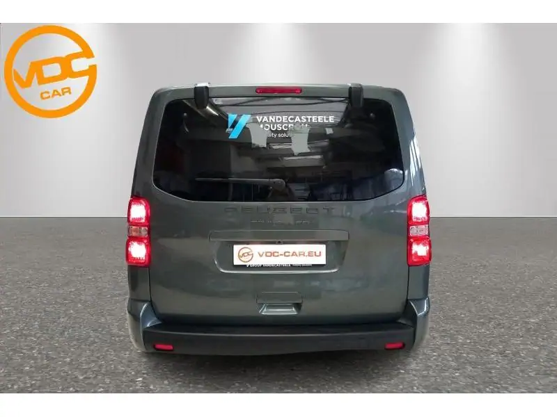 VEHICLE__CONDITION_SERVICE Peugeot Traveller 8 places GREEN 5