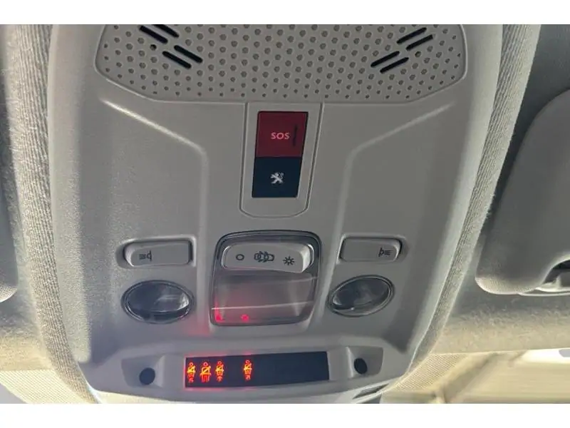 Occasion Peugeot 208 II & e- Style YELLOW 28