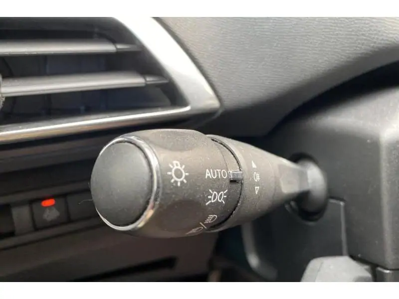 Occasion Peugeot 5008 II Allure Pack* GPS Caméra WHITE 26