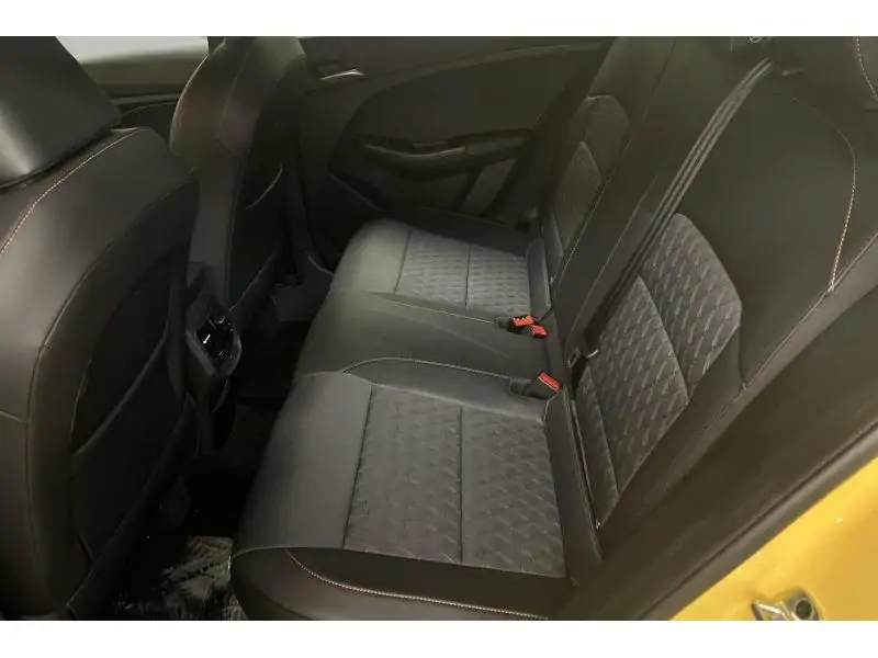 Occasion MG MG3 HEV LUXURY YELLOW 18