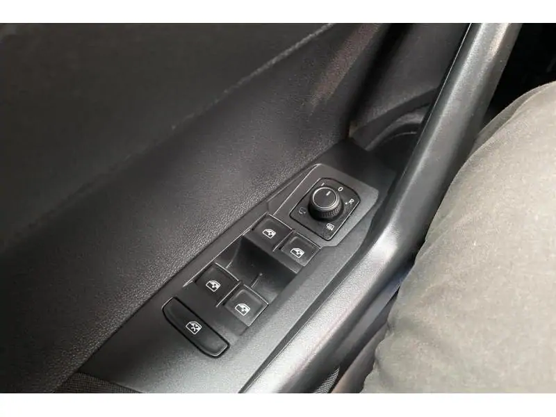 Occasie Volkswagen Taigo R-Line 1.0 TSI 115 pk GREY 17
