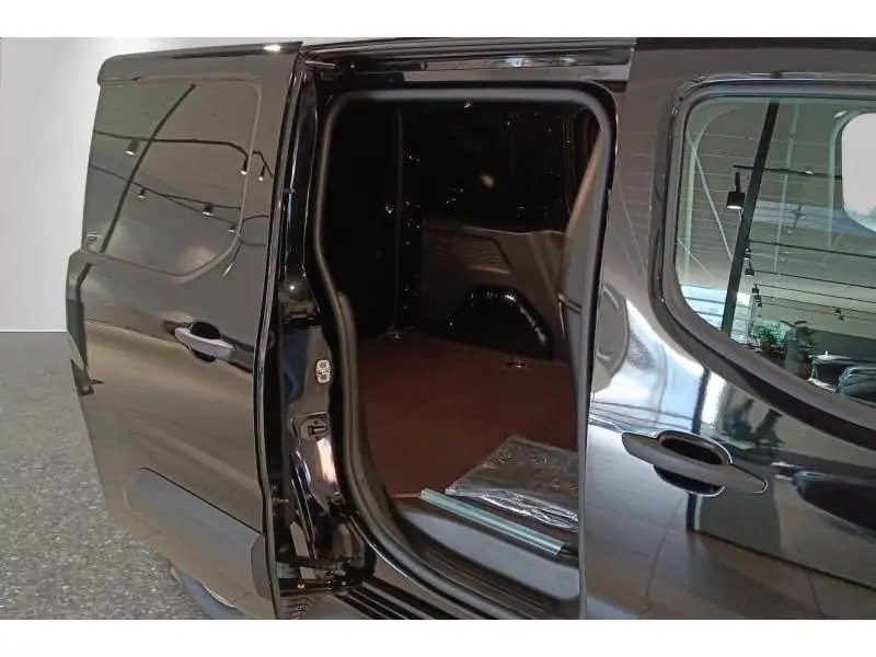 VEHICLE__CONDITION_SERVICE Peugeot Partner Standard Light 1.2 T BLACK 18