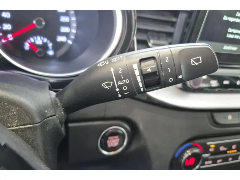 Occasion Kia Ceed Pulse *attelage* BLUE 24