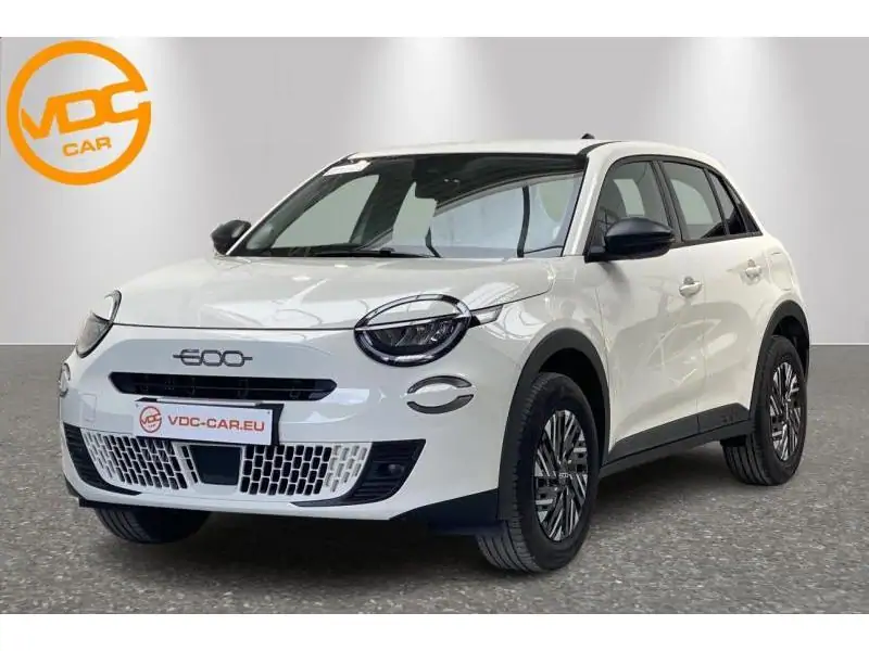 Occasion Fiat 600 Hybrid - AUTOMAAT - 0km WHITE 1