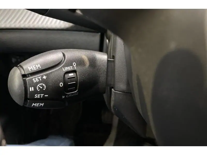 VEHICLE__CONDITION_SERVICE Peugeot 208 ALLURE GREY 27