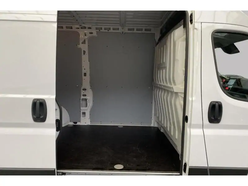 Occasie Peugeot Boxer 335 L2H2 WHITE 18