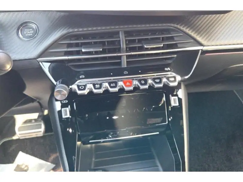VEHICLE__CONDITION_SERVICE Peugeot 2008 GT WHITE 15