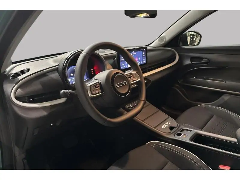Occasion Fiat 600 Hybrid BLUE 9