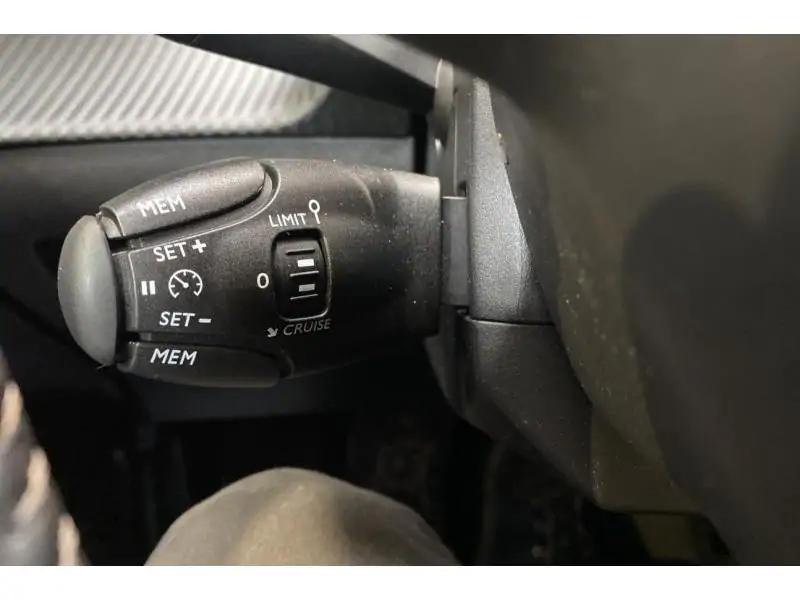 Occasion Peugeot 208 Allure WHITE 24