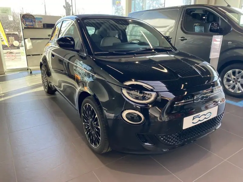 Demo Fiat 500 C 500 BEV Cabrio La Prima BLACK 3