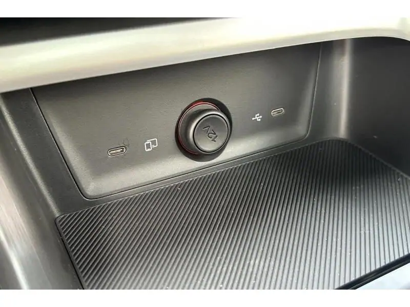 VEHICLE__CONDITION_SERVICE MG ZS HYBRID+ LUXURY GREEN 27